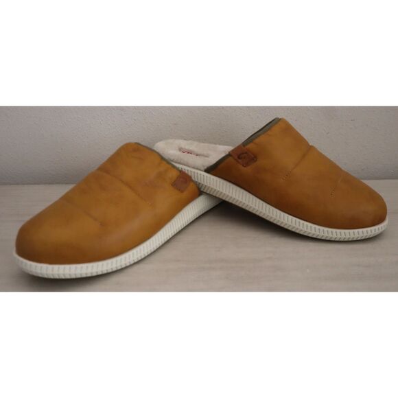 OluKai 10502 Men’s Sz 12 Gold Mua 'Ili Leather/Shearling Lined Slippers - Picture 13 of 13